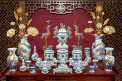 Bộ đồ thờ gốm sứ Bát Tràng được ưa chuộng nhất năm 2021 dành cho ban 1m97