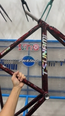 Sườn xe đạp fixed gear TSUNAMI SNM100 đỏ đen vân đá chữ 7 màu chính hãng