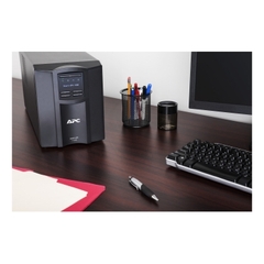 UPS APC Smart-UPS SMT1500IC (1500VA/1000W, 230V, Pure Sine Wave, SmartConnect, LCD)