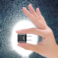 Sạc nhanh 20W 1C siêu nhỏ bán trong suốt