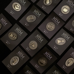 KIM - Set 1: Blind Bag 01 Pin + CD Album