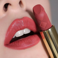 Burberry Kisses Matte