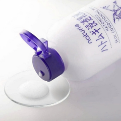 Naturie Nước Dưỡng Ẩm Chiết Xuất Hạt Ý Dĩ 500ml