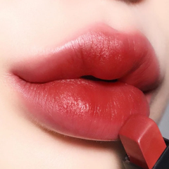 Yves Saint Laurent Rouge Pur Couture The Slim Lipstick
