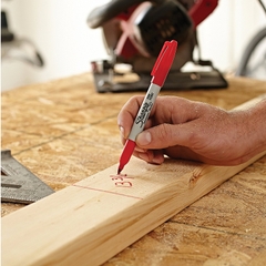 Bút lông dầu vẽ trên nhiều chất liệu Sharpie Fine Point 0.9mm