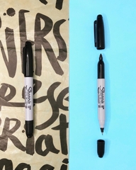 Bút lông dầu 2 ngòi (Fine/Ultra) Sharpie Twin Tip