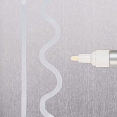 Bút sơn đánh dấu công nghiệp Sakura Low Halogen Paint Marker 2.0mm