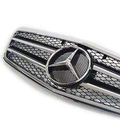 Mặt ca lăng Mercedes