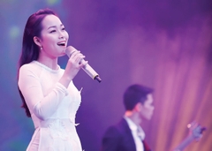 thue-micro-khong-day-cam-tay-bieu-dien-tai-ha-noi-gia-re-so-1