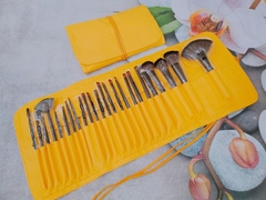 VACOSI - MAKEUP HOUSE (BỘ CỌ TRANG ĐIỂM 24 MÓN)