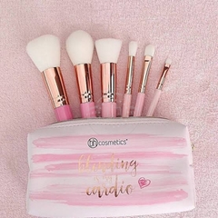 BH COSMETICS - MINI PINK PERFECTION 6 PIECE BRUSH SET (SET 6 CÂY CỌ TRANG ĐIỂM)