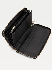 TOMMY HILFIGER - AWI 1079970 D10 (BÓP CẦM TAY HOẠ TIẾT)
