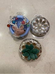 BATH & BODY WORKS - CAR FRAGRANCE VISOR CLIP (HỘP ĐỰNG NƯỚC HOA XE HƠI)