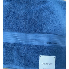 CALVIN KLEIN - BATH TOWEL 30IN x 58IN (Khăn Tắm Xanh Dương Đậm 76cm x 147cm)