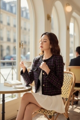 Áo tweed cổ tròn cài cúc dáng ngắn, nẹp phối dây xếp li