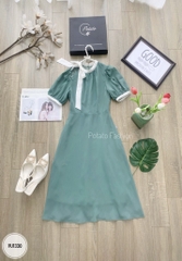 Váy cổ tròn hở vai đính nơ chân xòe