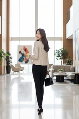 Áo sơ mi không cổ , phối cúc