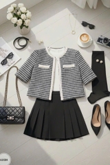 Áo tweed cổ tròn dáng suông ngắn rút rua cài cúc