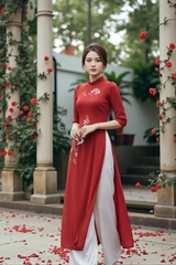 Áo dài Hoàng Diên thêu thủ công