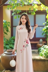 Áo dài Giai Nguyệt thêu thủ công