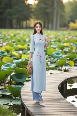 Áo dài Thủy Đình thêu thủ công