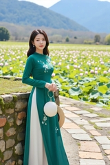 Áo dài Linh Lan thêu thủ công