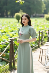 Áo dài cổ tàu tay xếp li thêu thủ công