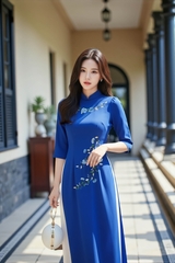 Áo dài Thanh Mai thêu thủ công
