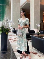 Áo dài tay bồng cổ yếm