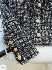 Áo tweed cổ tròn nẹp rút rua, nắp túi trước