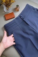 Quần suông hai cúc