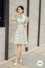 Váy cổ đức cài hoa cổ, dáng súp ly xoè