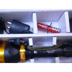 Đèn pin siêu sáng  KM -263