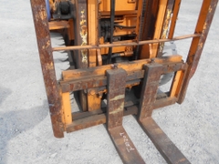 Xe Komatsu FD20T-12-542940