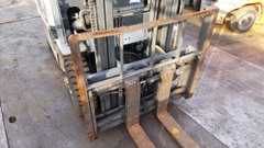 Xe nâng xăng - ga Nissan PL02A25W-005254