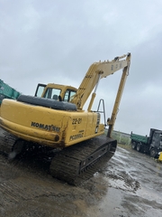 Máy xúc đào bánh xích cần dài 18 m PC200-6