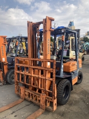 Toyota 5FD25 -73075 gật gù lốp đôi số sàn