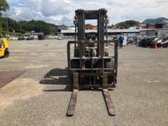 Komatsu 3 tấn chui công gật gù FD30T-16-750189