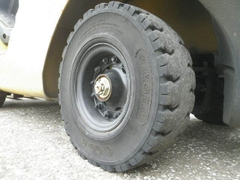 Xe nâng komatsu số sàn FD25W-16-700349