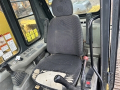 Máy xúc đào bánh xích cần dài 18 m PC200-6