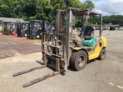 Komatsu 3 tấn chui công gật gù FD30T-16-750189