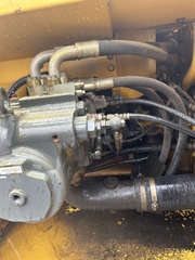 Máy xúc đào bánh xích cần dài 18 m PC200-6