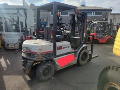 Xe nâng Komatsu FD20-11-342595 gật gù - số sàn