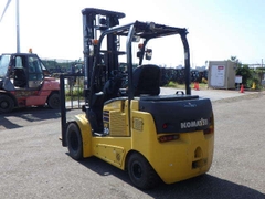 Komatsu điện FE30-1-302280 tháp 6 m dịch giá