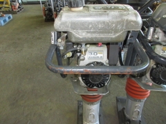 Máy đầm tay - máy đầm cóc - máy đàm mini cho thợ xây nhà các hãng