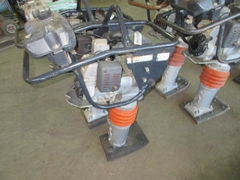 Máy đầm tay - máy đầm cóc - máy đàm mini cho thợ xây nhà các hãng