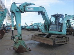Máy xúc ddapf kobelco SK75UR-5-06556