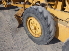 Máy san gạt Komatsu GD405A-1 -	50637