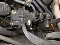 Lu rung mini Komatsu JV25CW-2-1518