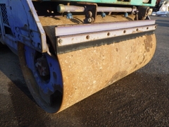 Lu rung mini Komatsu JV25DW-2-1266